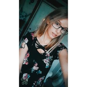 Meet your Posher, Tabitha